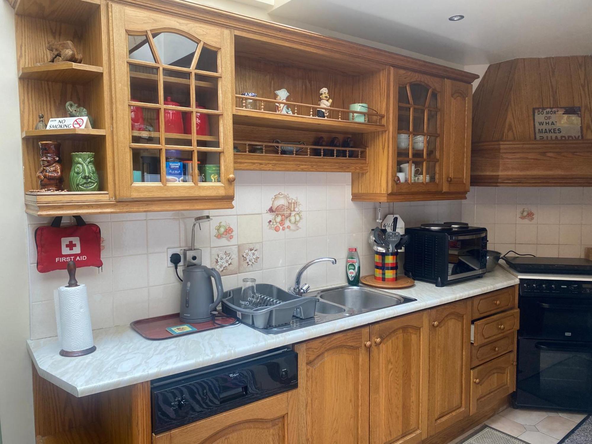 Bluebell Apartment Sleeps 7 Only Let As Whole Apartment Blennerville Экстерьер фото